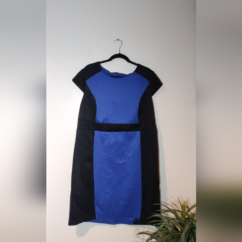 Short Sleeve Midi Dress